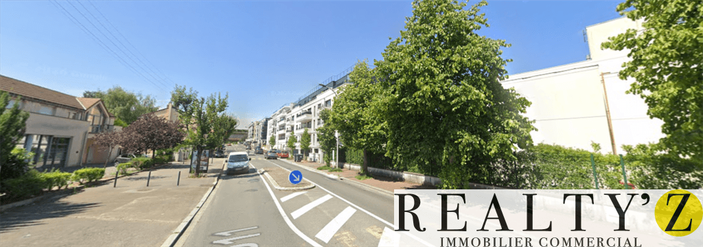 Local commercial · 202 m² · Location — photo 1