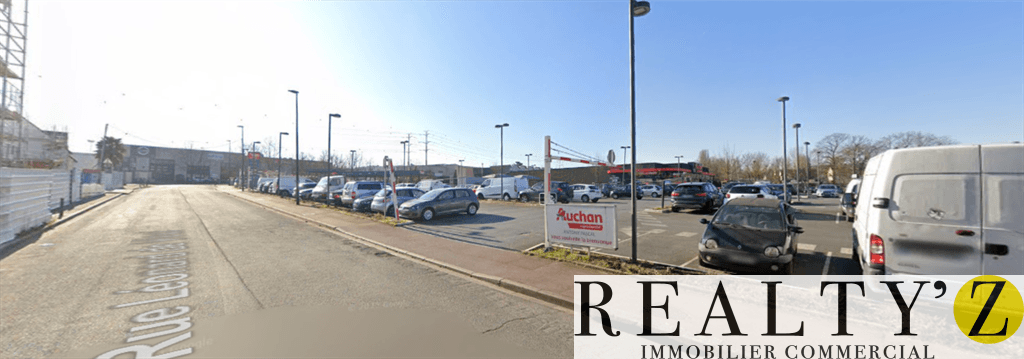 Local commercial · 447 m² · Location — photo 1