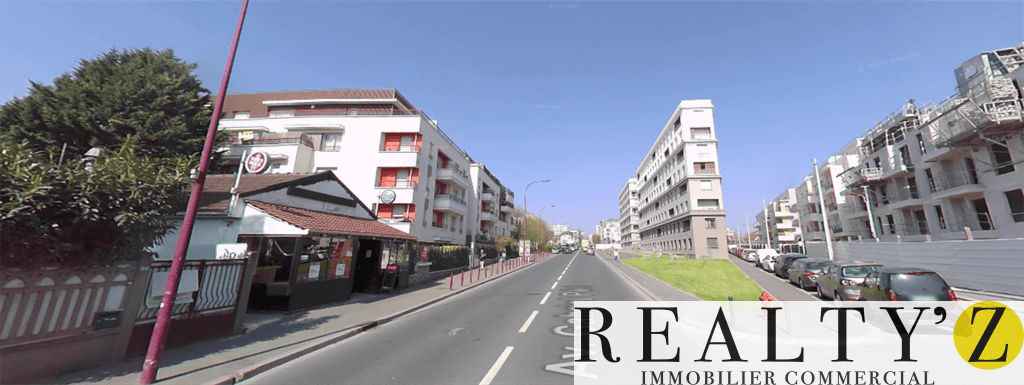 Local commercial · 306 m² · Location — photo 1