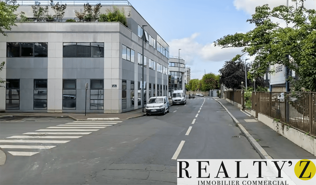 Local commercial · 100 m² · Location — photo 1