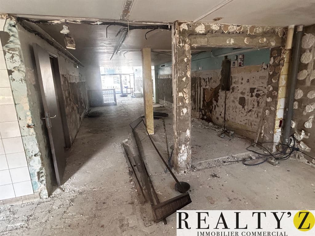 Local commercial · 150 m² · Location — photo 1