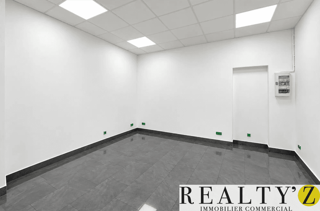 Local commercial · 16 m² · Achat des murs — photo 1