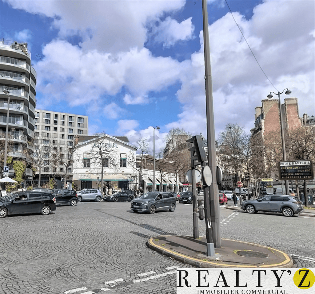 Local commercial · 75 m² · Location — photo 1