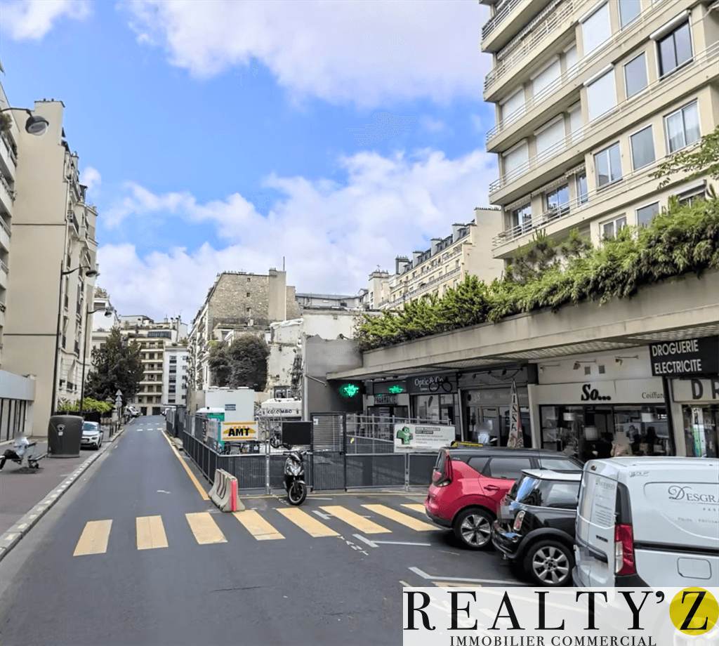Local commercial · 237 m² · Location — photo 1