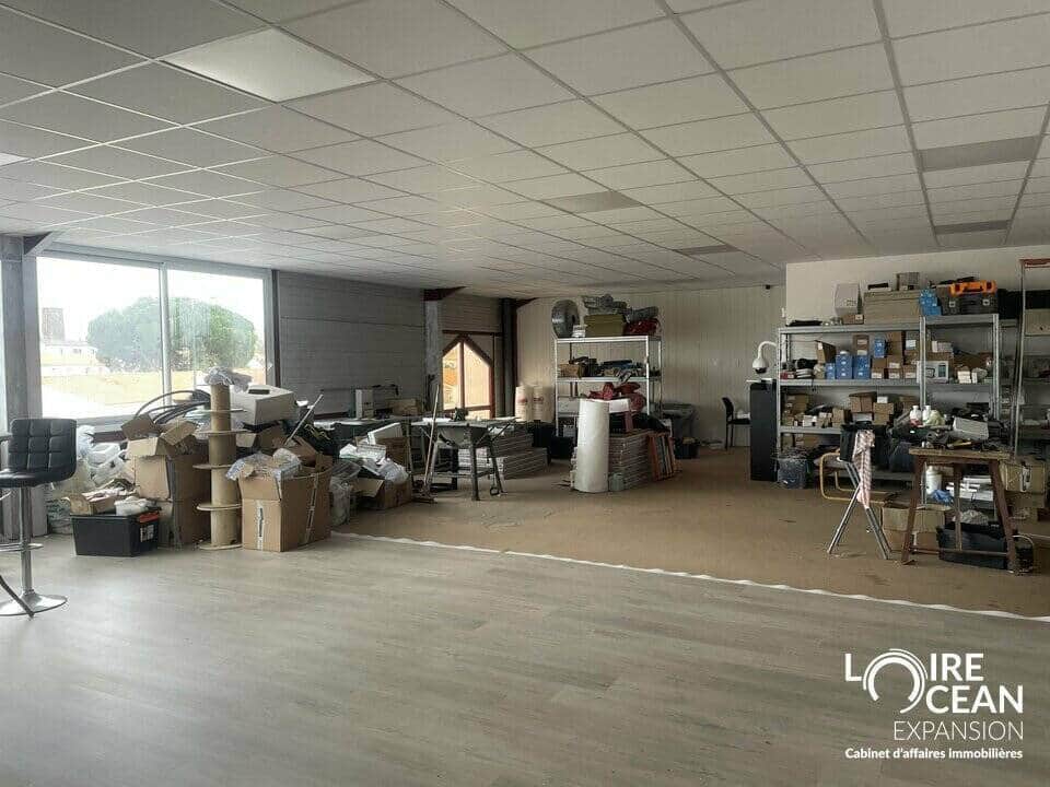 Local commercial · 300 m² · Achat des murs — photo 1