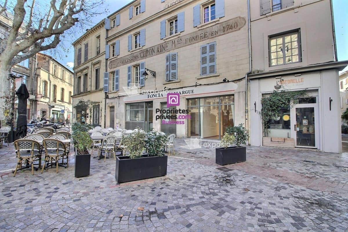 Local commercial · 196 m² · Cession de bail — photo 1