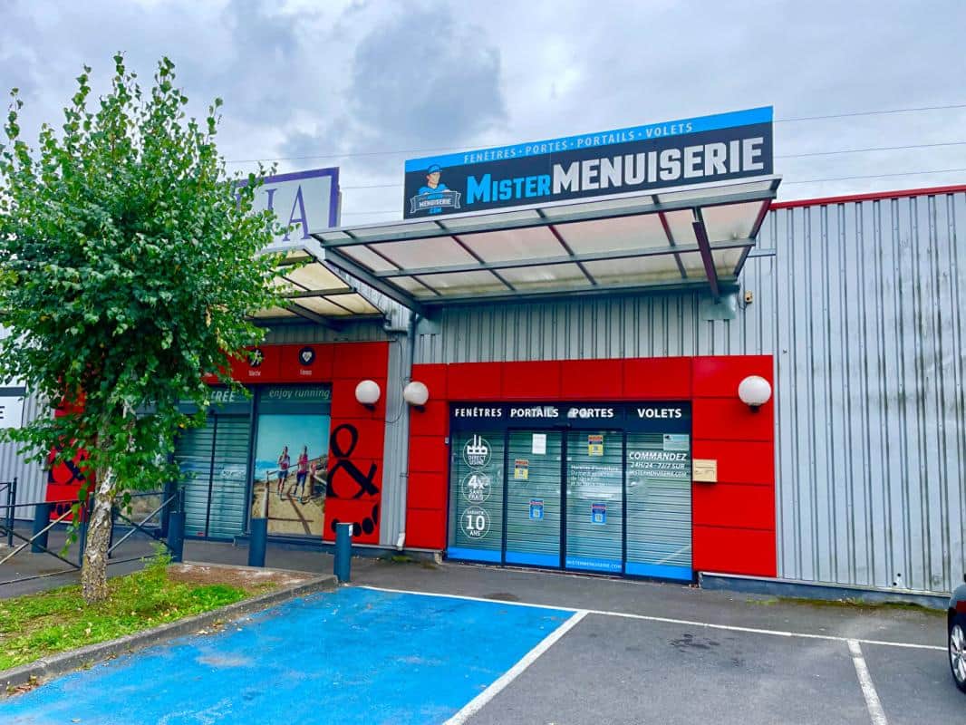 Local commercial · 168 m² · Cession de bail — photo 1