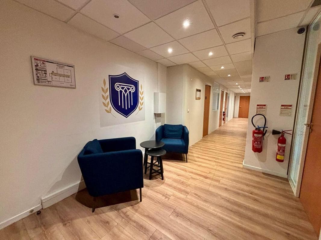 Local commercial · 326 m² · Fonds de commerce — photo 1