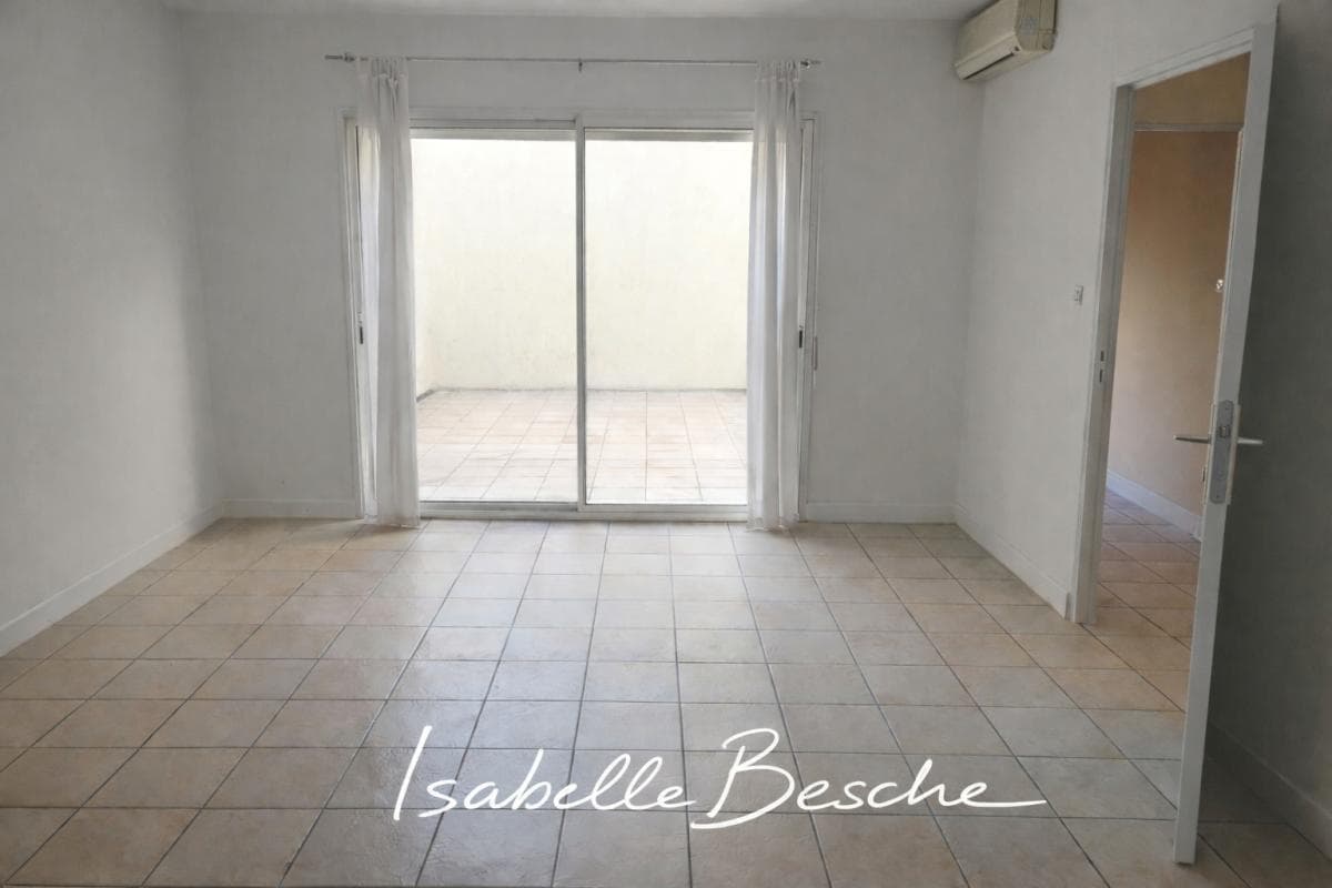 Local commercial 239 m² — BORDEAUX — photo 1