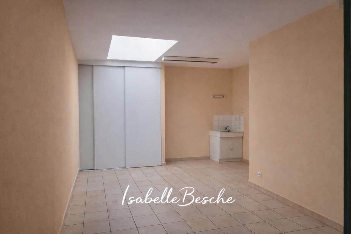 Local commercial · 213 m² · Cession de bail — photo 1