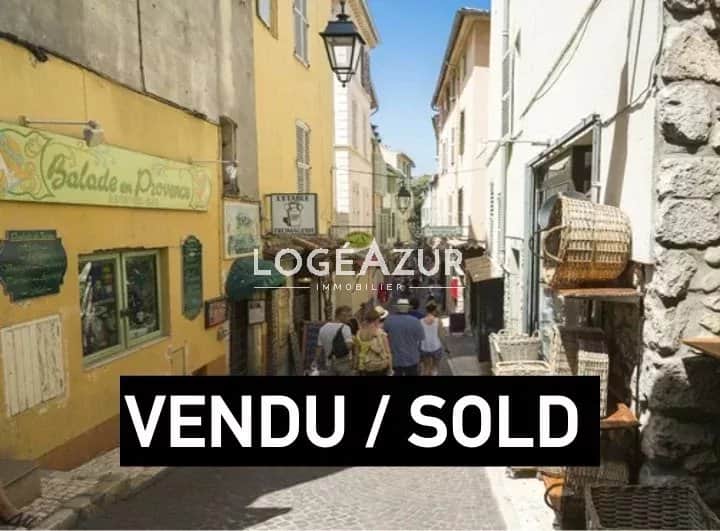 Local commercial · 49 m² · Achat des murs — photo 1