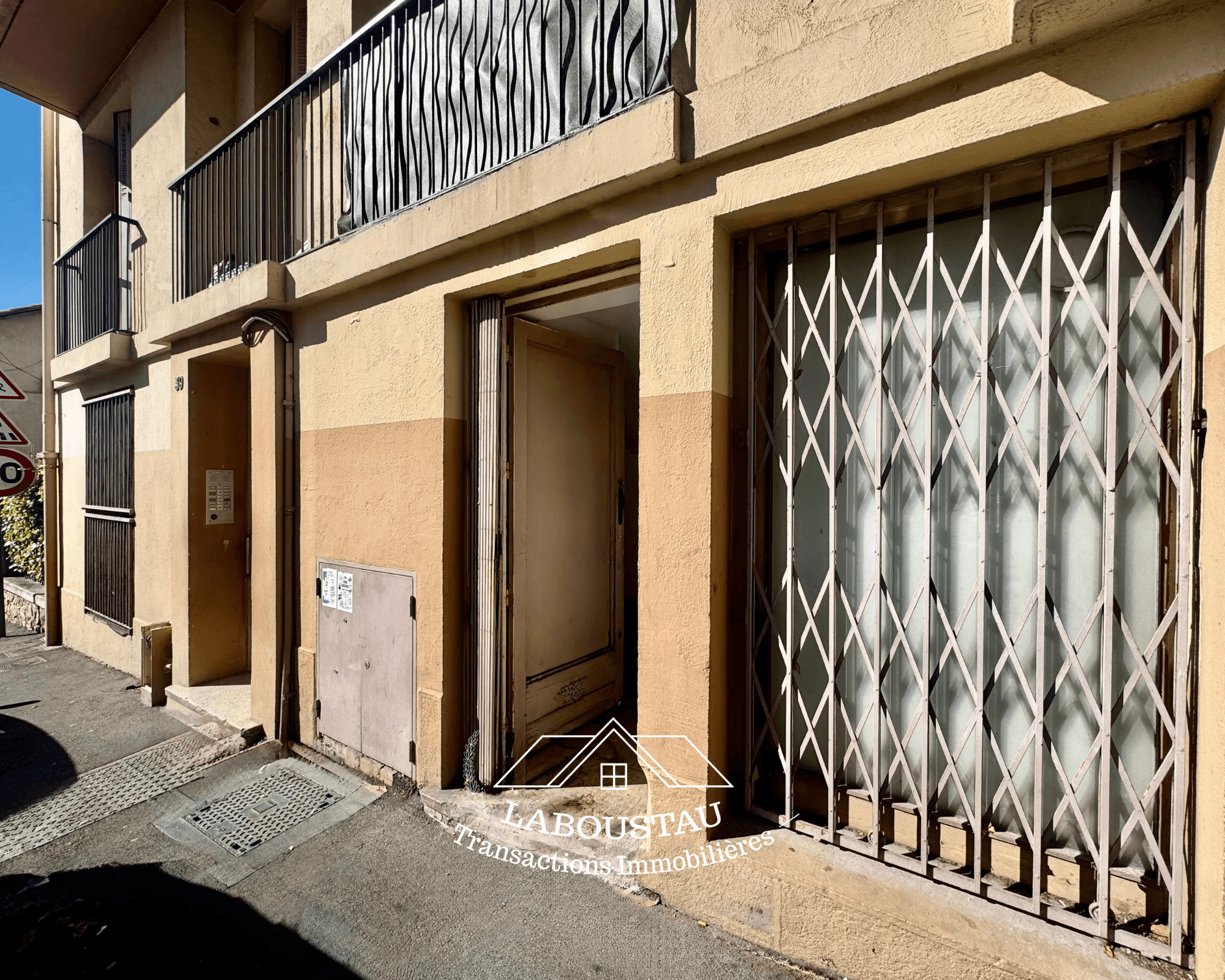 Local commercial · 13 m² · Achat des murs — photo 1
