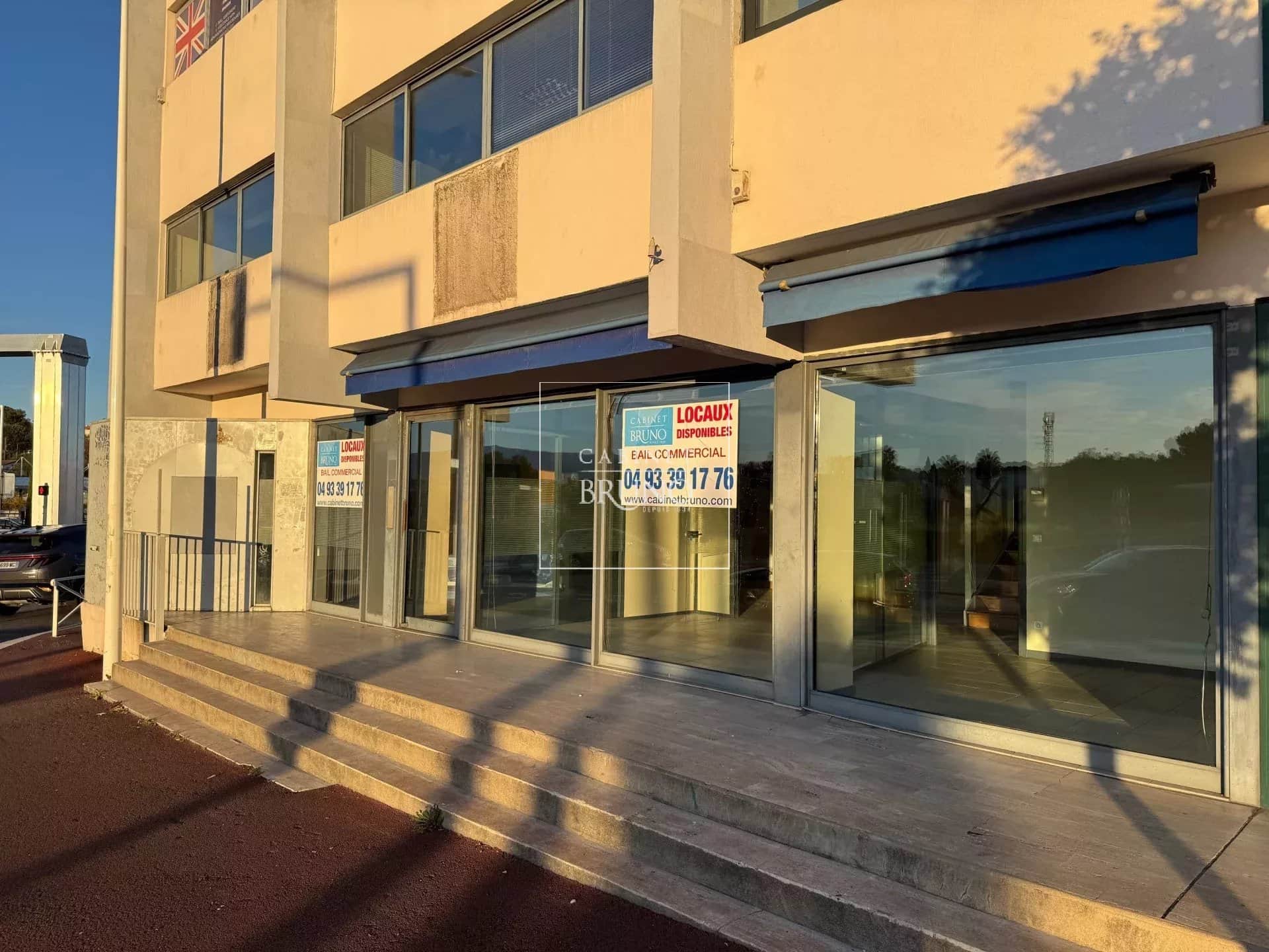 Local commercial · 188 m² · Achat des murs — photo 1
