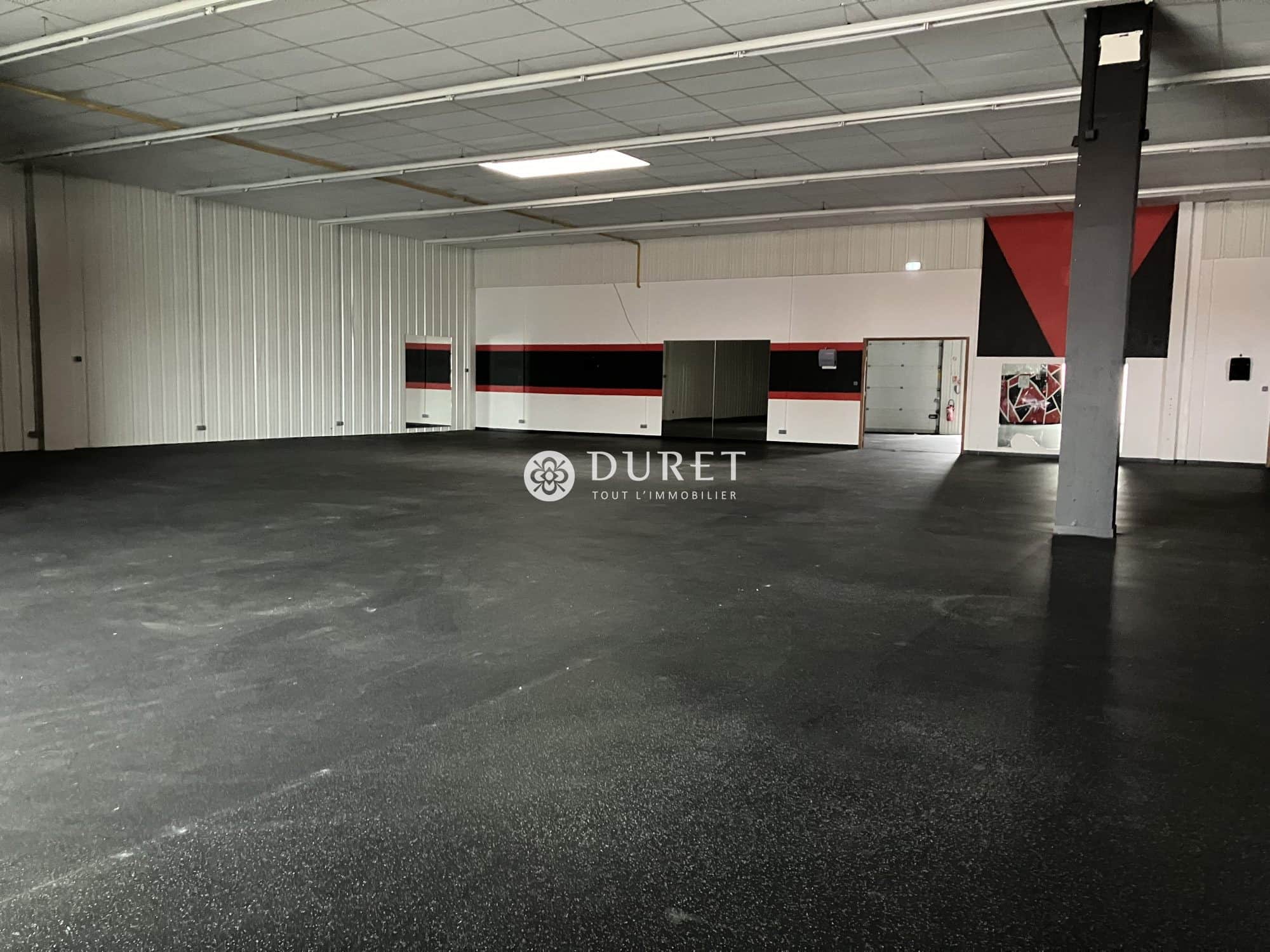 Local commercial · 870 m² · Achat des murs — photo 1