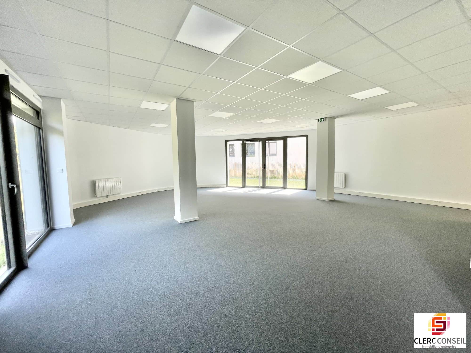 Local commercial · 101 m² · Location — photo 1