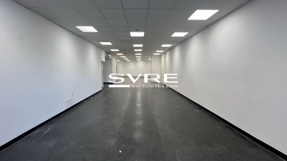 Local commercial · 122 m² · Location — photo 1