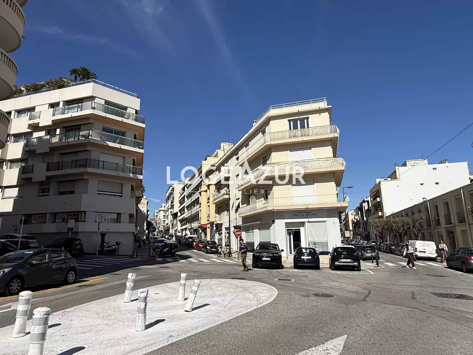 Local commercial · 70 m² · Achat des murs — photo 1