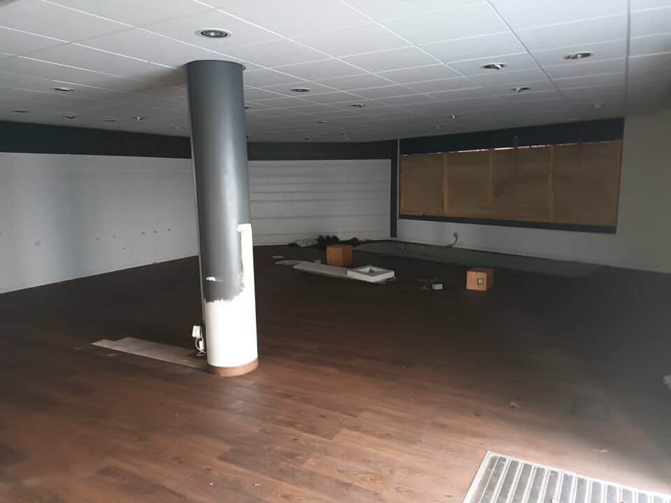 Local commercial · 159 m² · Location — photo 1