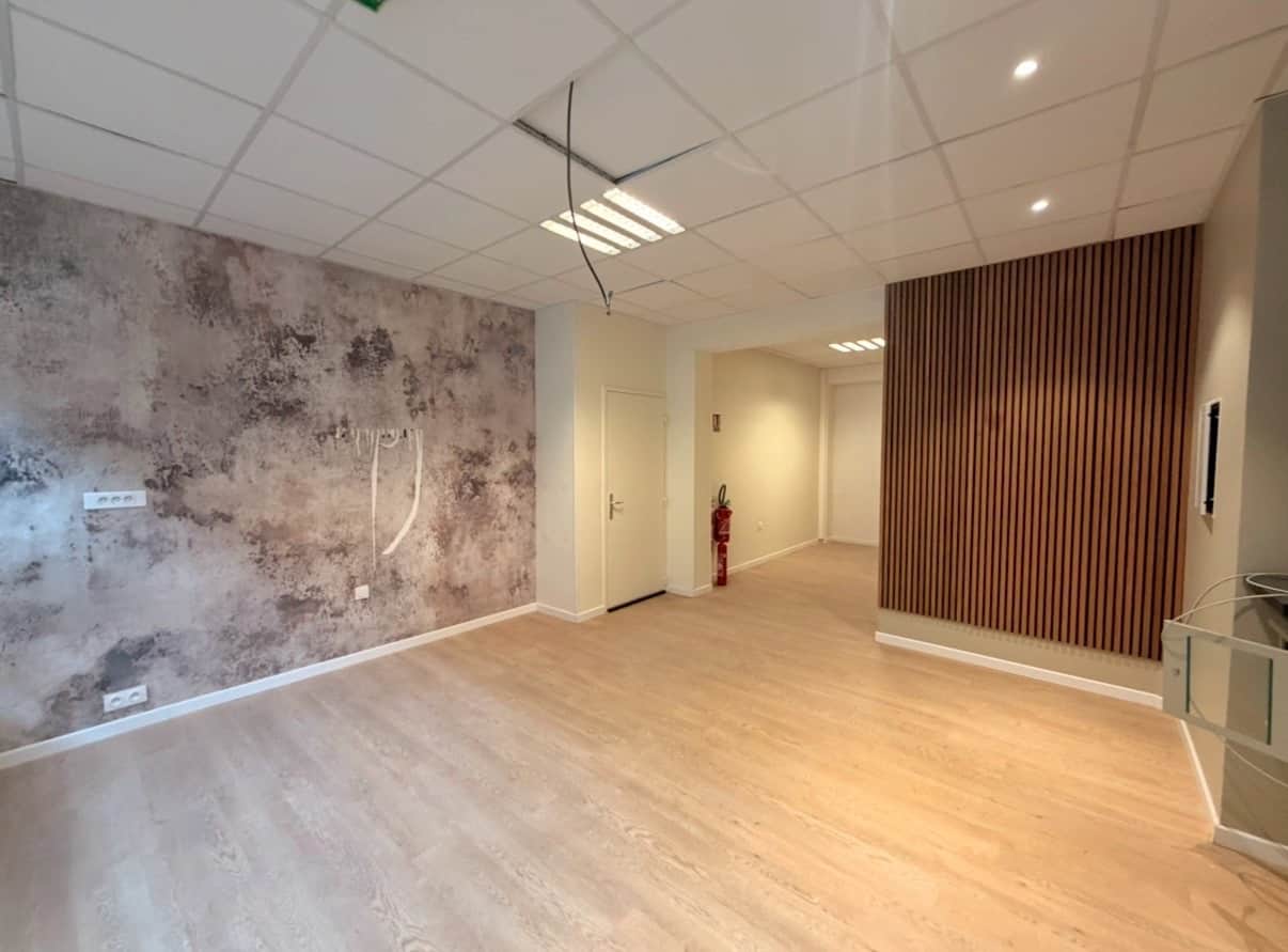 Local commercial · 70 m² · Location — photo 1