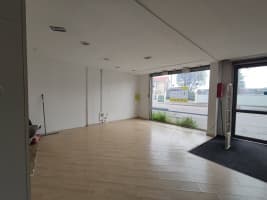 Local commercial · 193 m² · Achat des murs — photo 1