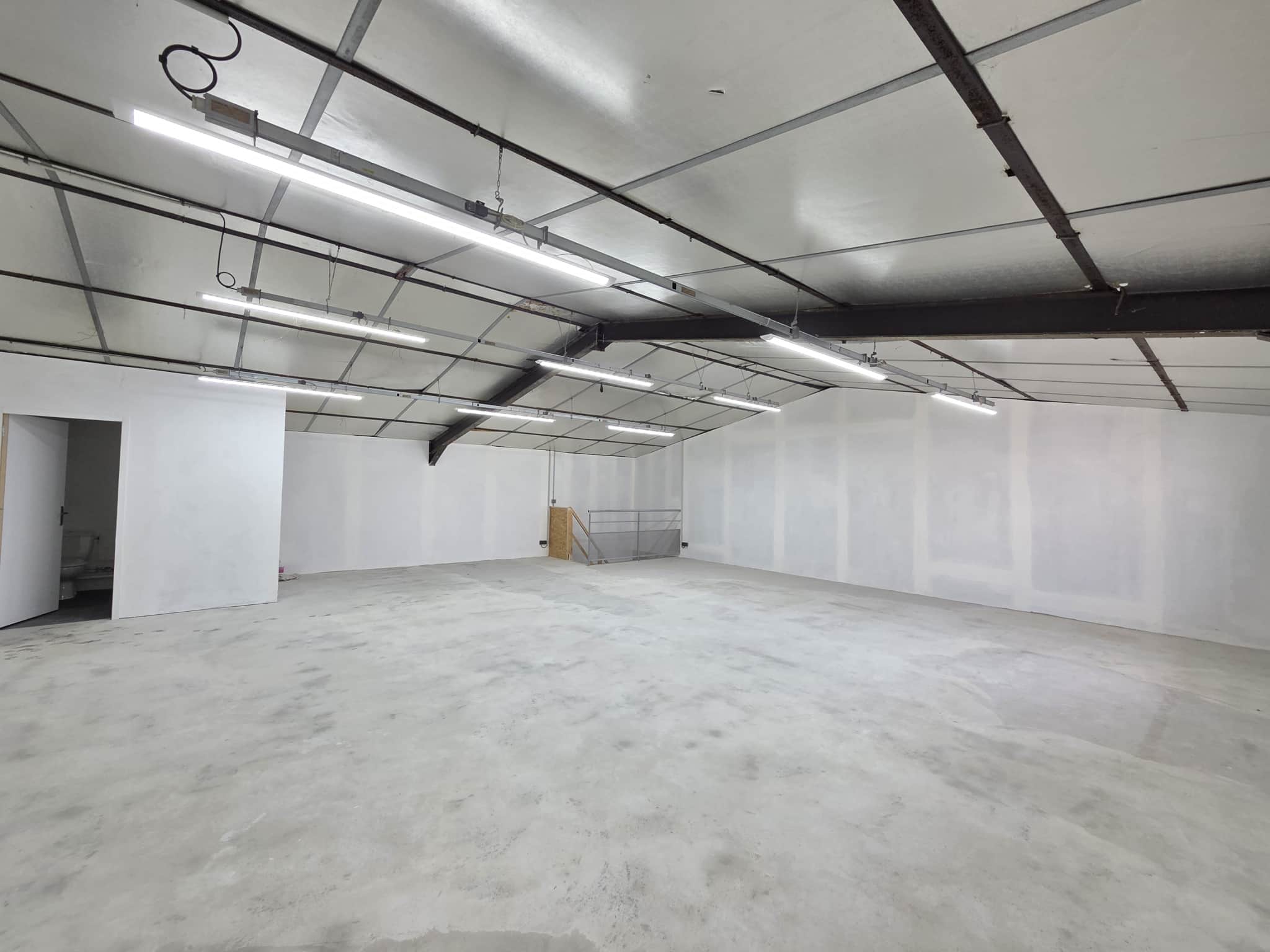 Local commercial · 100 m² · Location — photo 1
