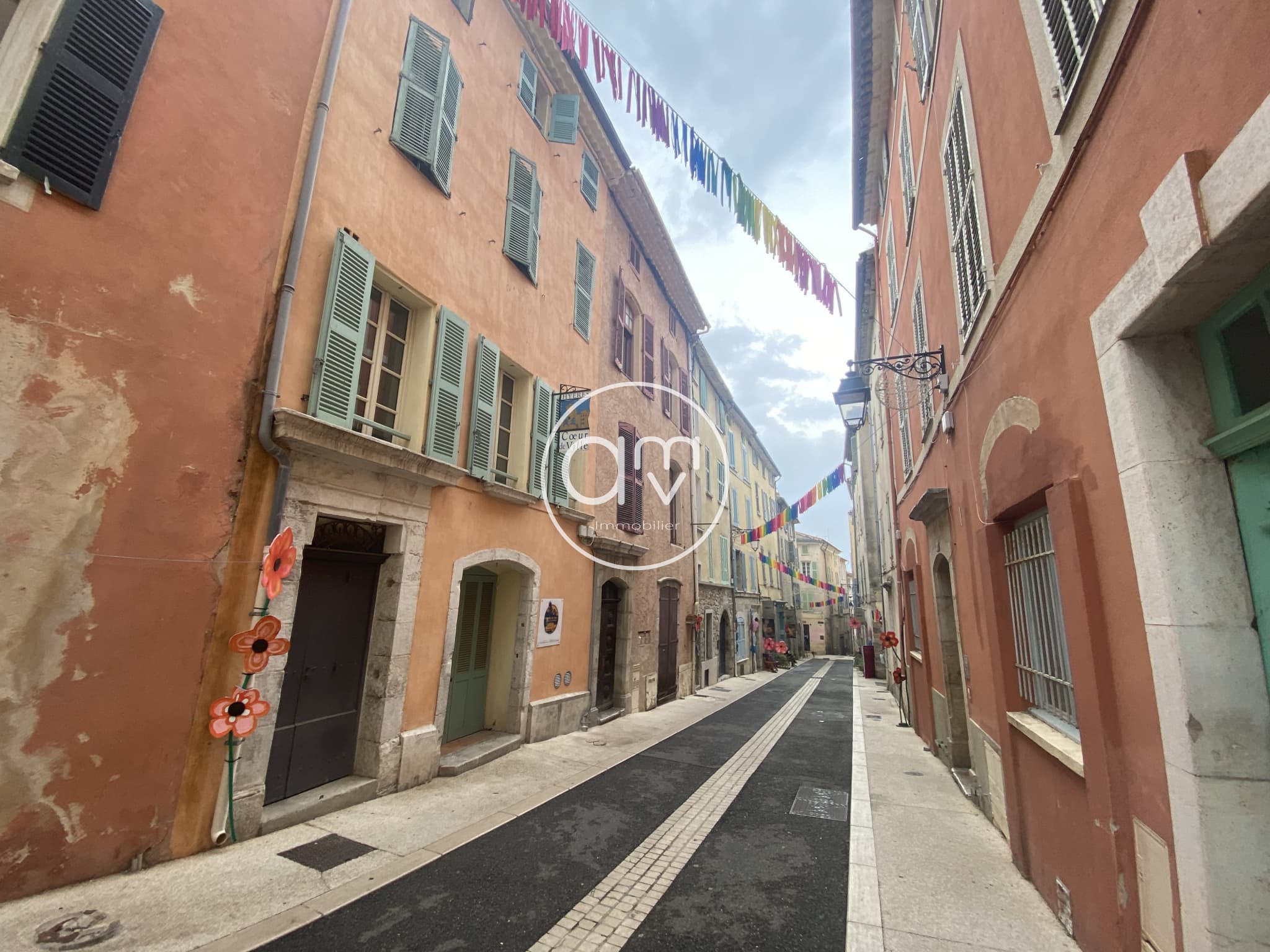 Local commercial · 48 m² · Location — photo 1