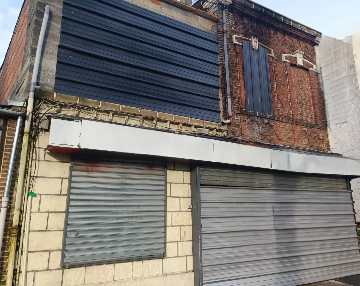 Local commercial · 145 m² · Achat des murs — photo 1