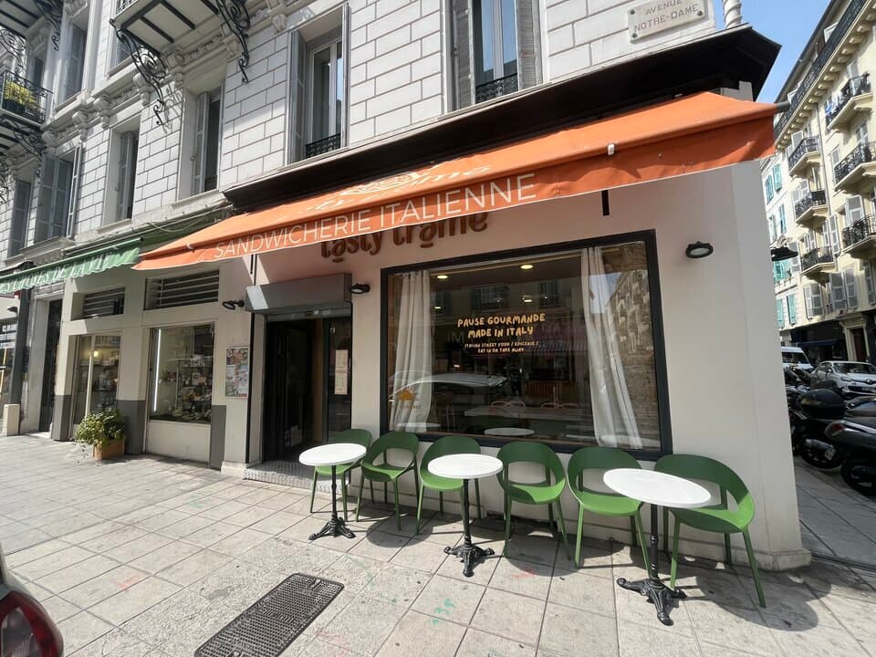 Local commercial · 46 m² · Achat des murs — photo 1