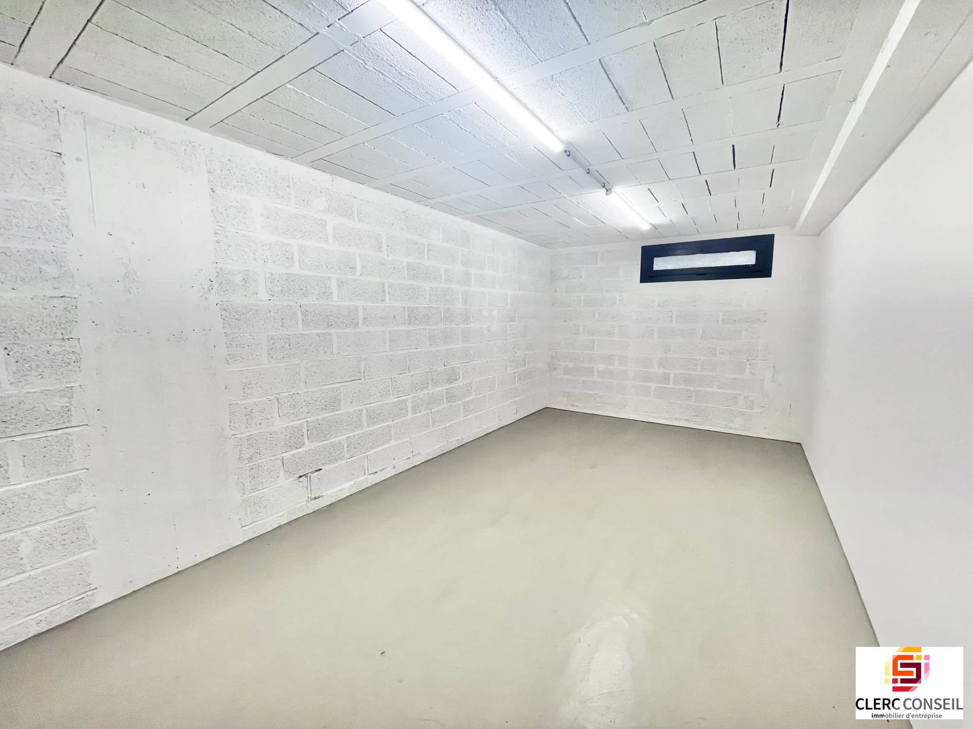 Local commercial · 25 m² · Location — photo 1