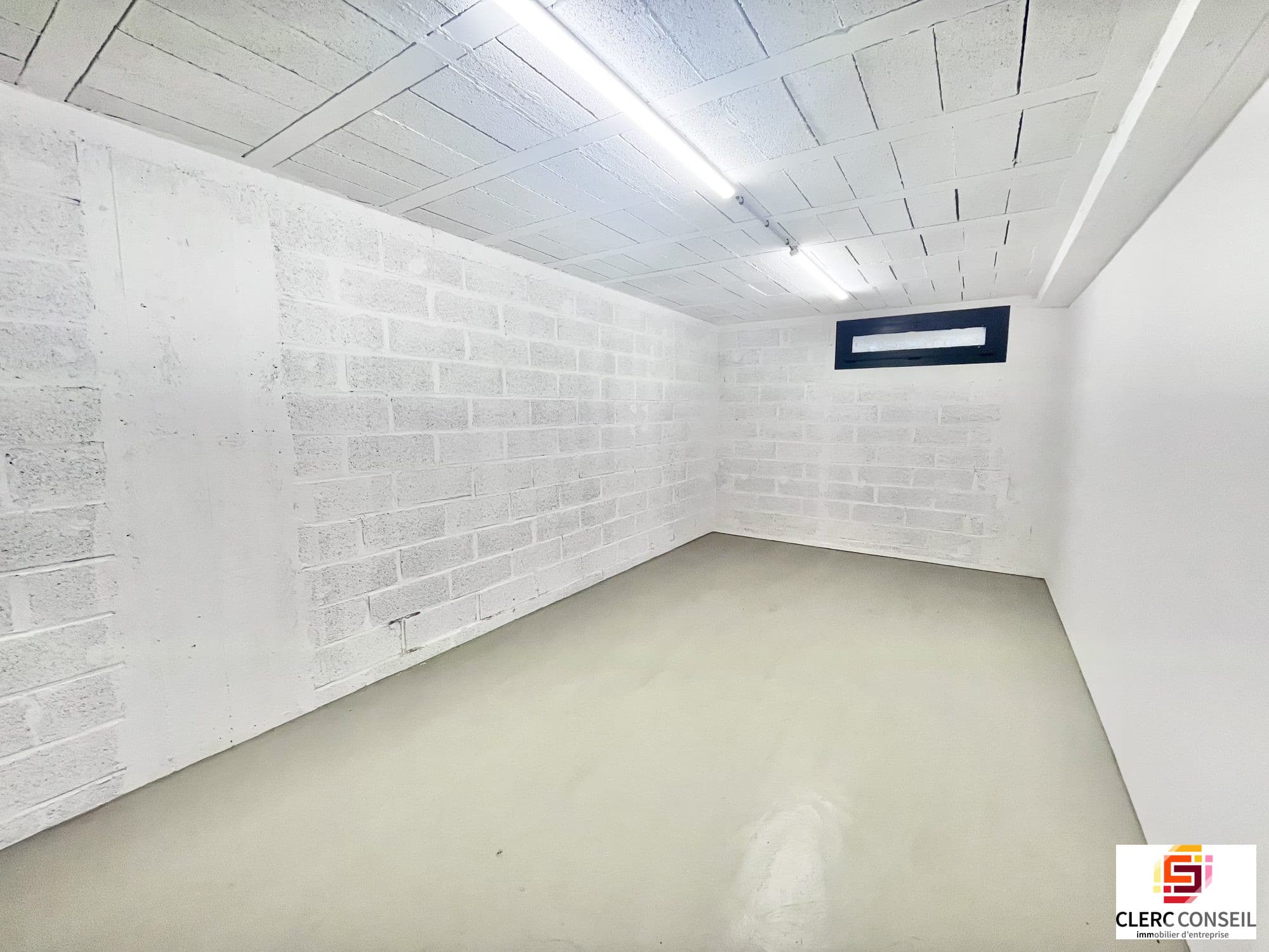 Local commercial · 25 m² · Location — photo 1