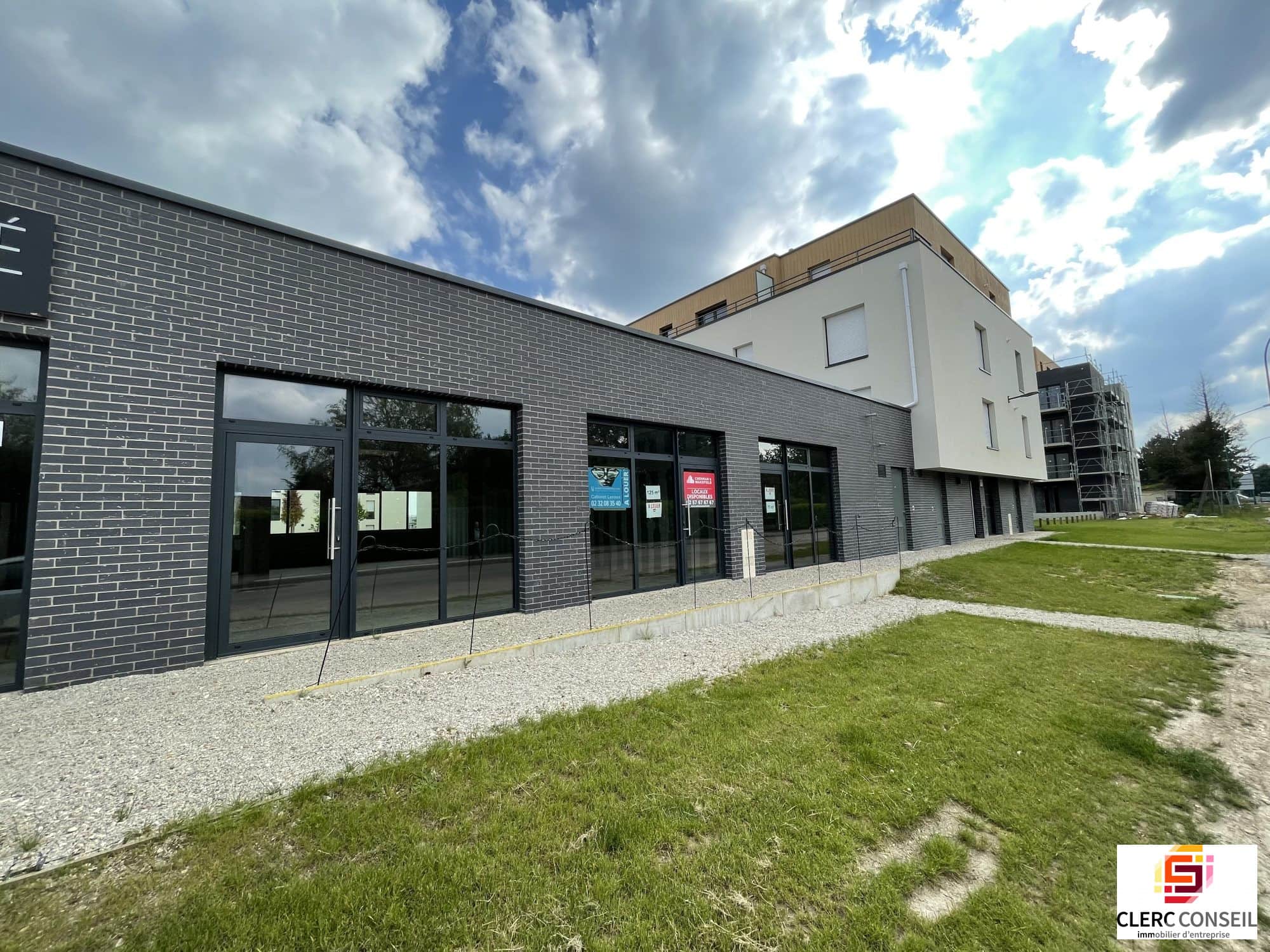 Local commercial · 80 m² · Location — photo 1