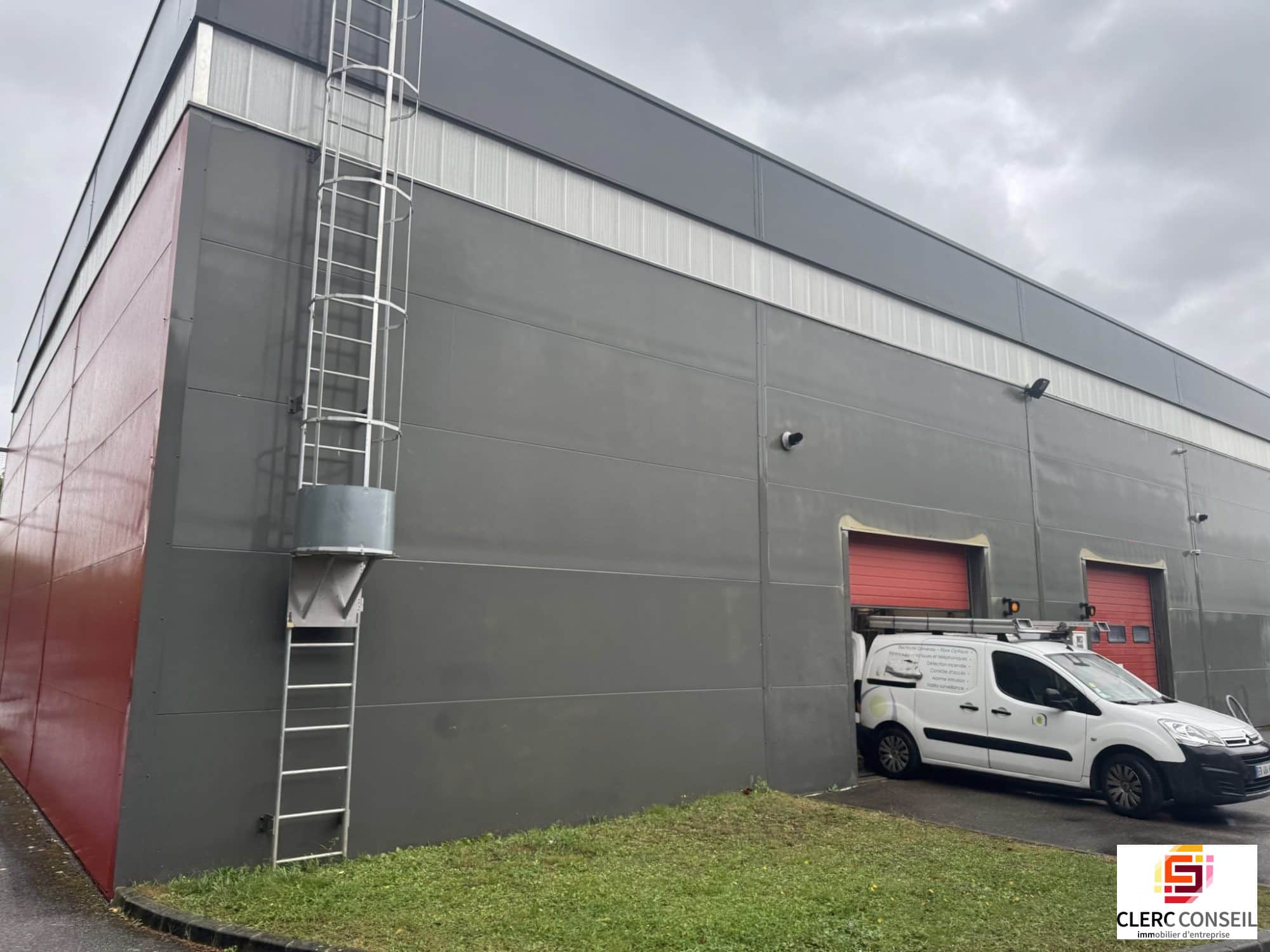 Local commercial · 174 m² · Location — photo 1