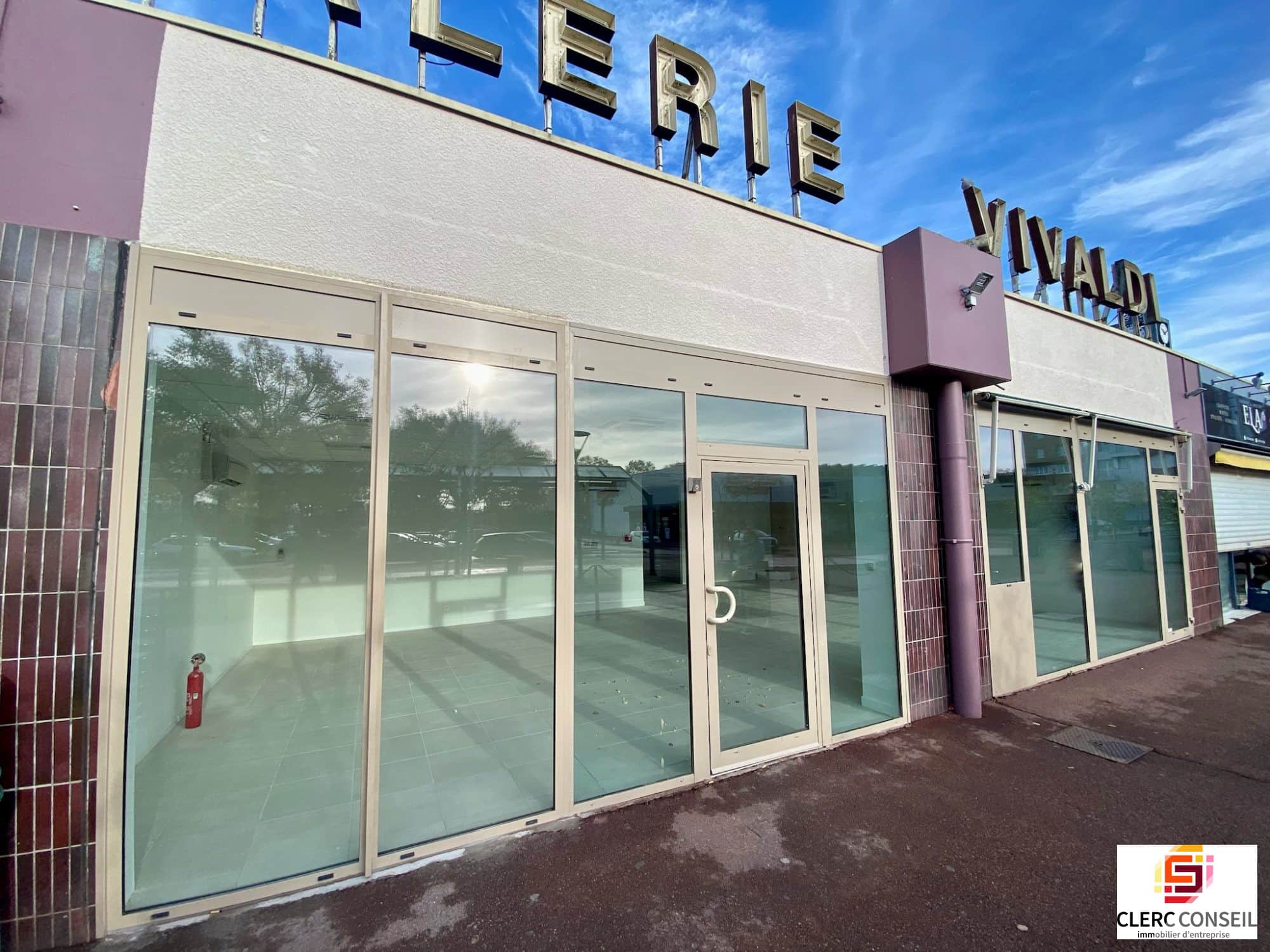 Local commercial · 133 m² · Location — photo 1