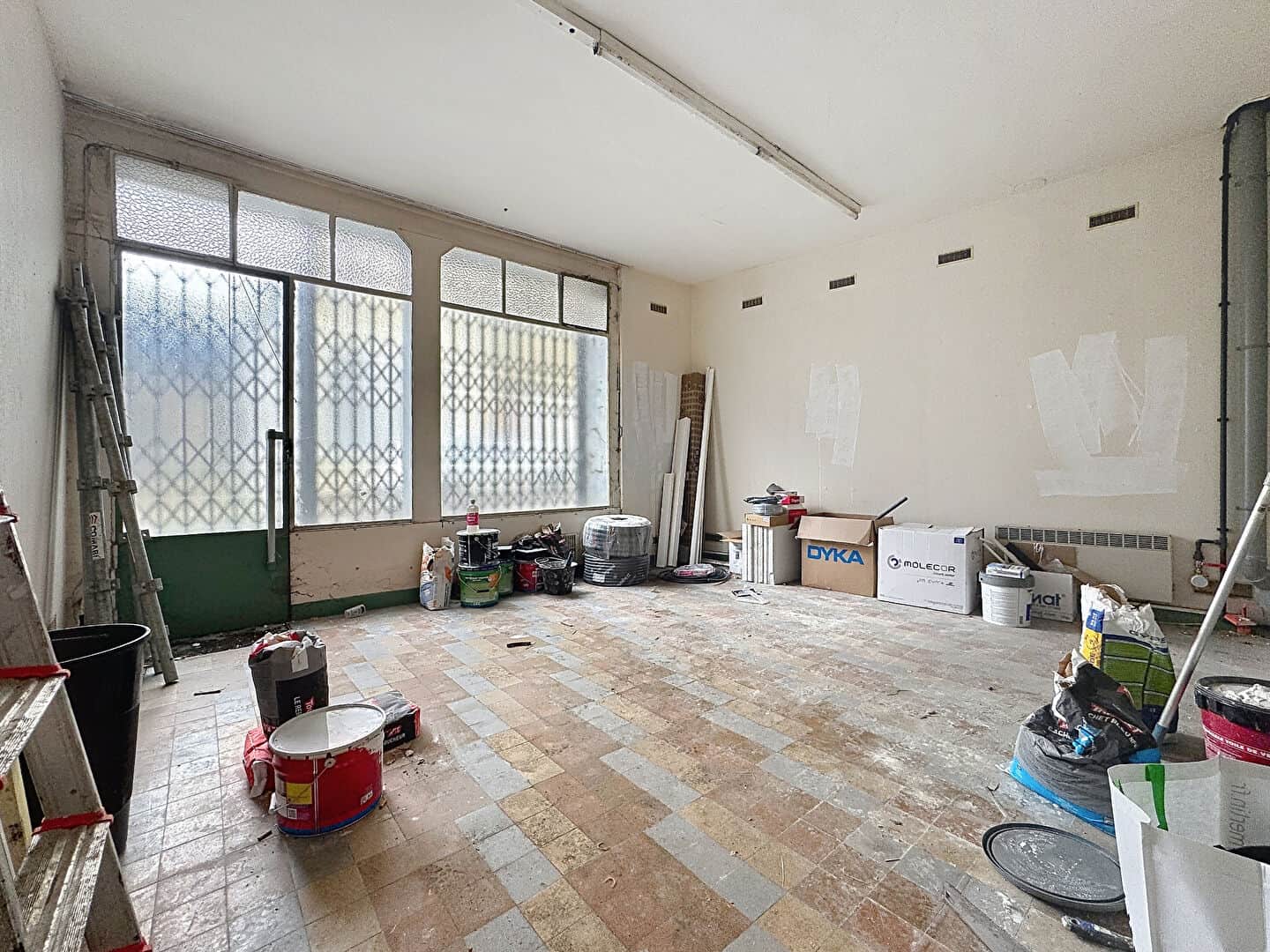 Local commercial · 21 m² · Achat des murs — photo 1