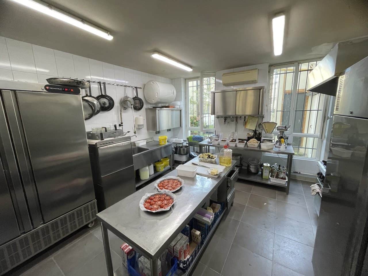 Restaurant et traiteur, Coffee shop · 120 m² · Fonds de commerce — photo 1