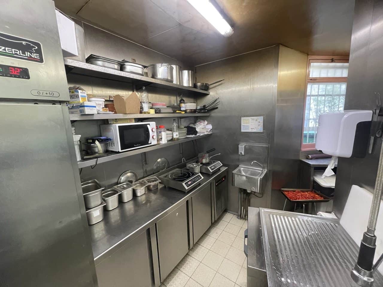Café bar brasserie · 140 m² · Fonds de commerce — photo 1