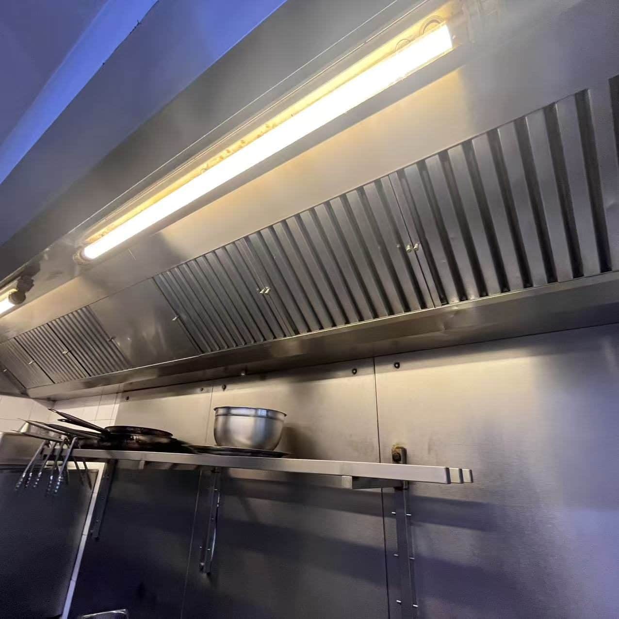 Bar brasserie restaurant · 170 m² · Fonds de commerce — photo 1