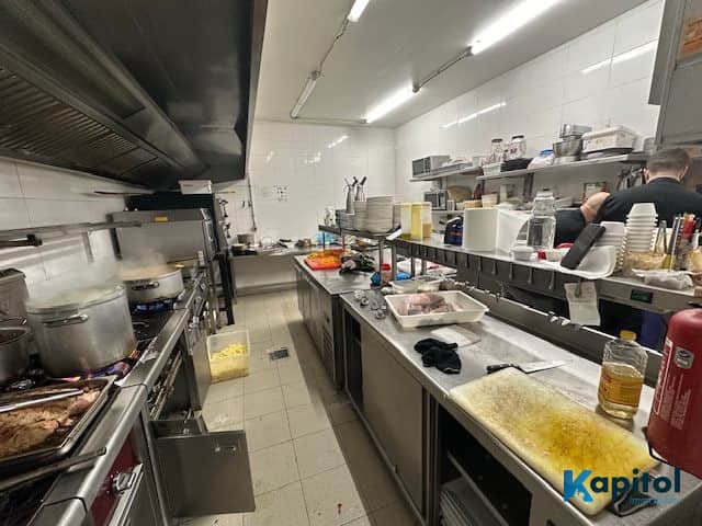 Brasserie · 200 m² · Fonds de commerce — photo 1