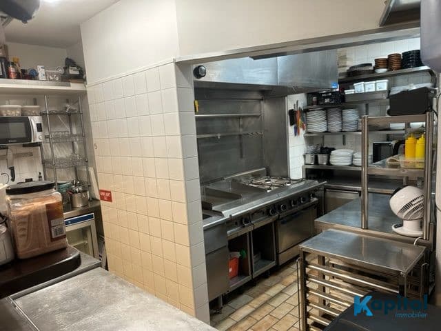 BRASSERIE · 247 m² · Fonds de commerce — photo 1