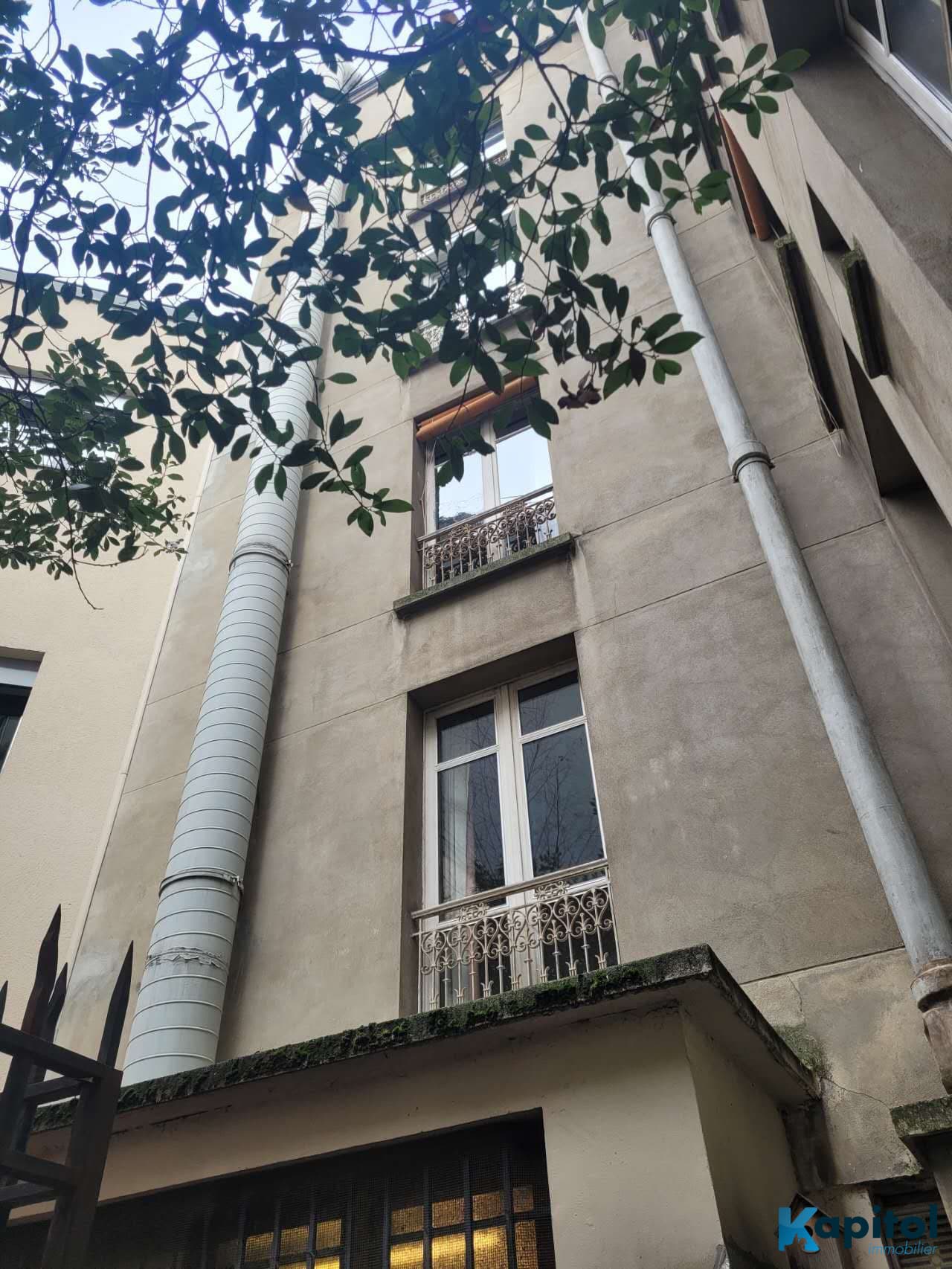 Restauration · 220 m² · Fonds de commerce — photo 1