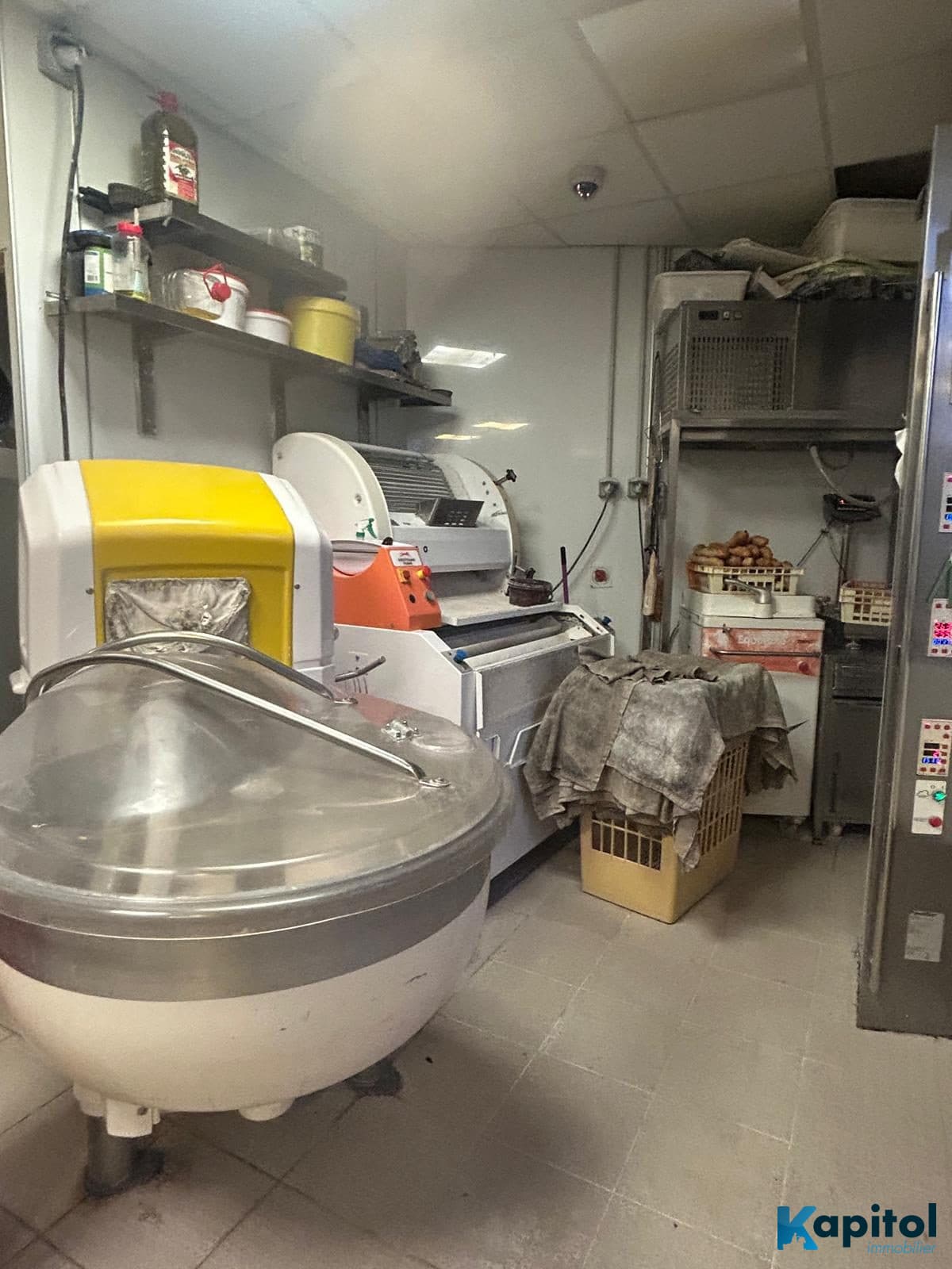 Boulangerie · 140 m² · Fonds de commerce — photo 1
