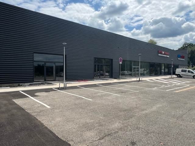 Local commercial · 346 m² · Location — photo 1