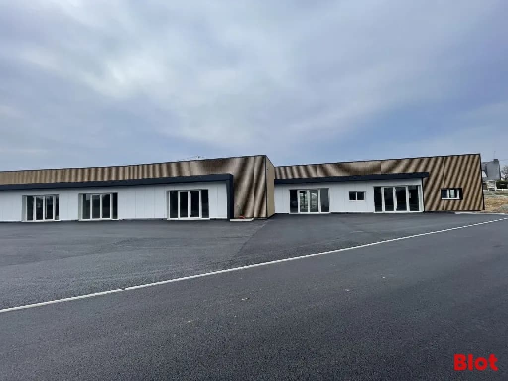 Local commercial · 199 m² · Location — photo 1