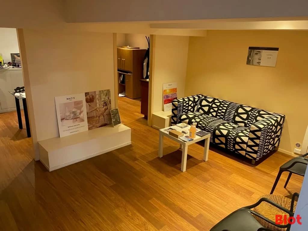 Local commercial · 227 m² · Achat des murs — photo 1