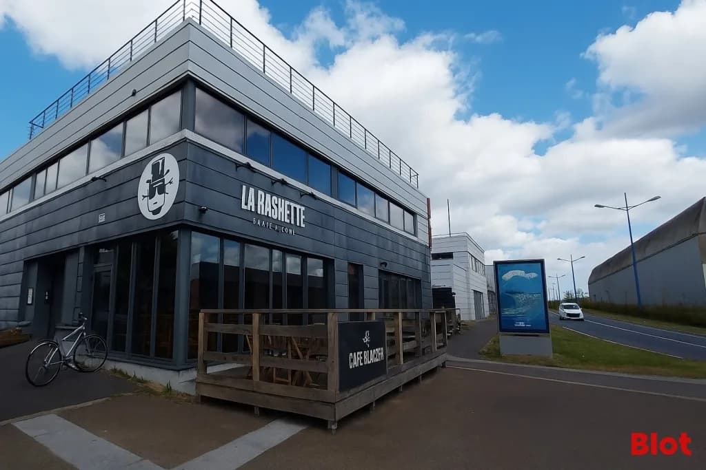 Local commercial · 330 m² · Location — photo 1