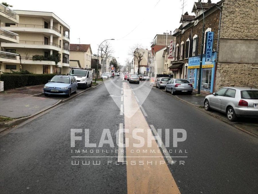 Local commercial · 1000 m² · Cession de bail — photo 1