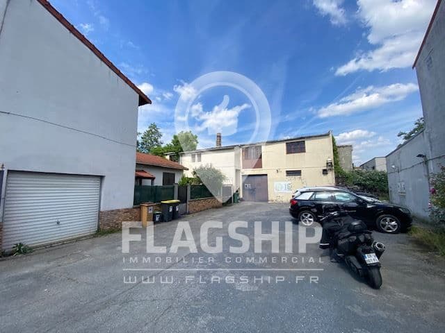 Local commercial · 400 m² · Location — photo 1