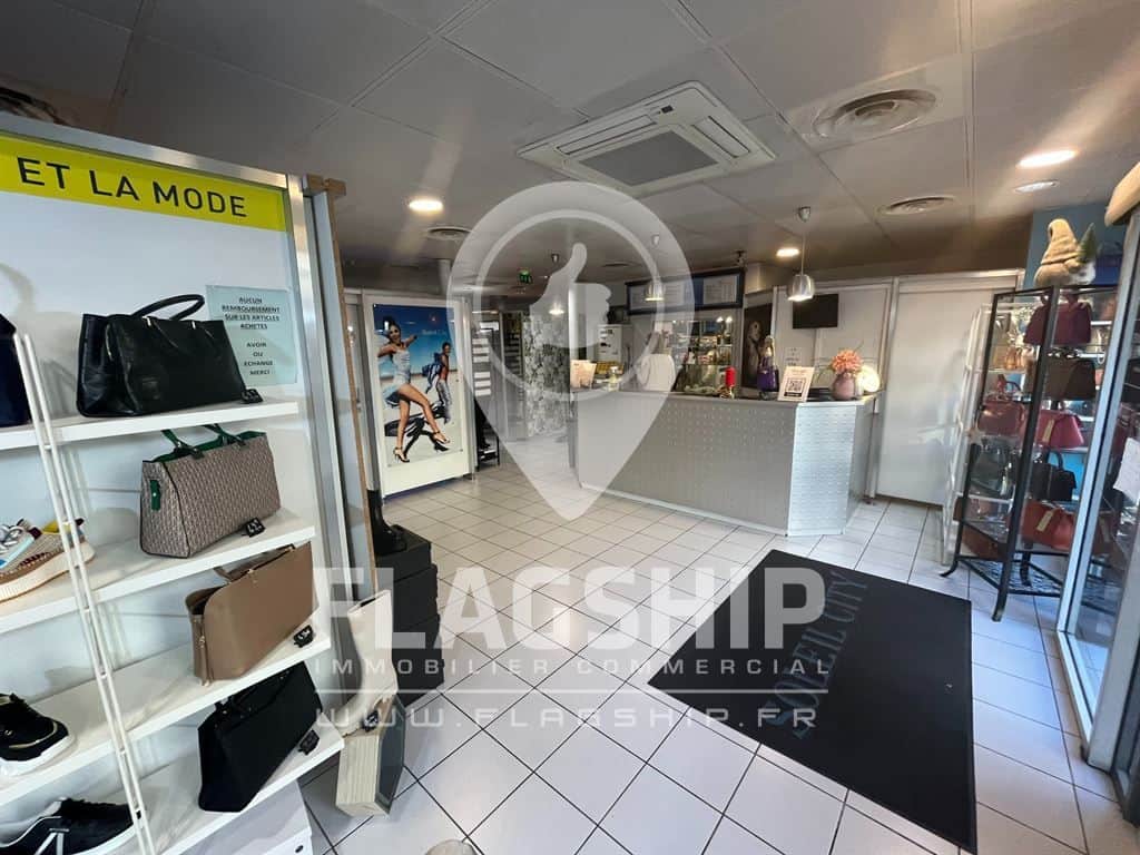 Local commercial · 125 m² · Cession de bail — photo 1