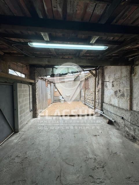 Local commercial · 65 m² · Location — photo 1
