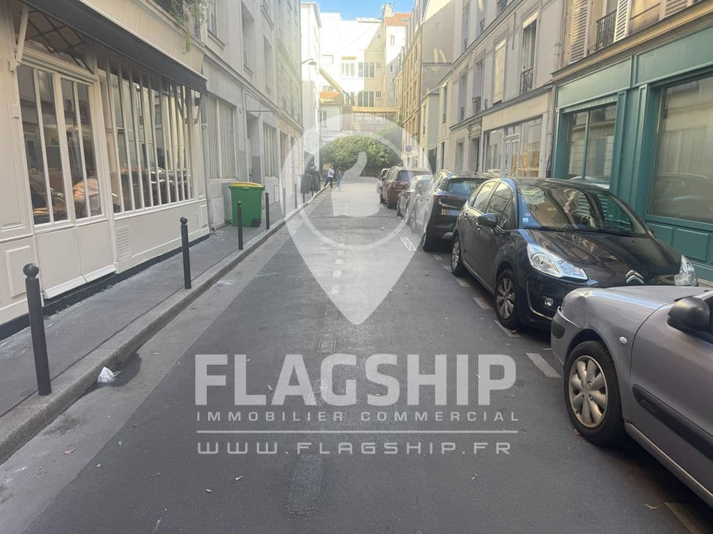 Local commercial · 80 m² · Achat des murs — photo 1